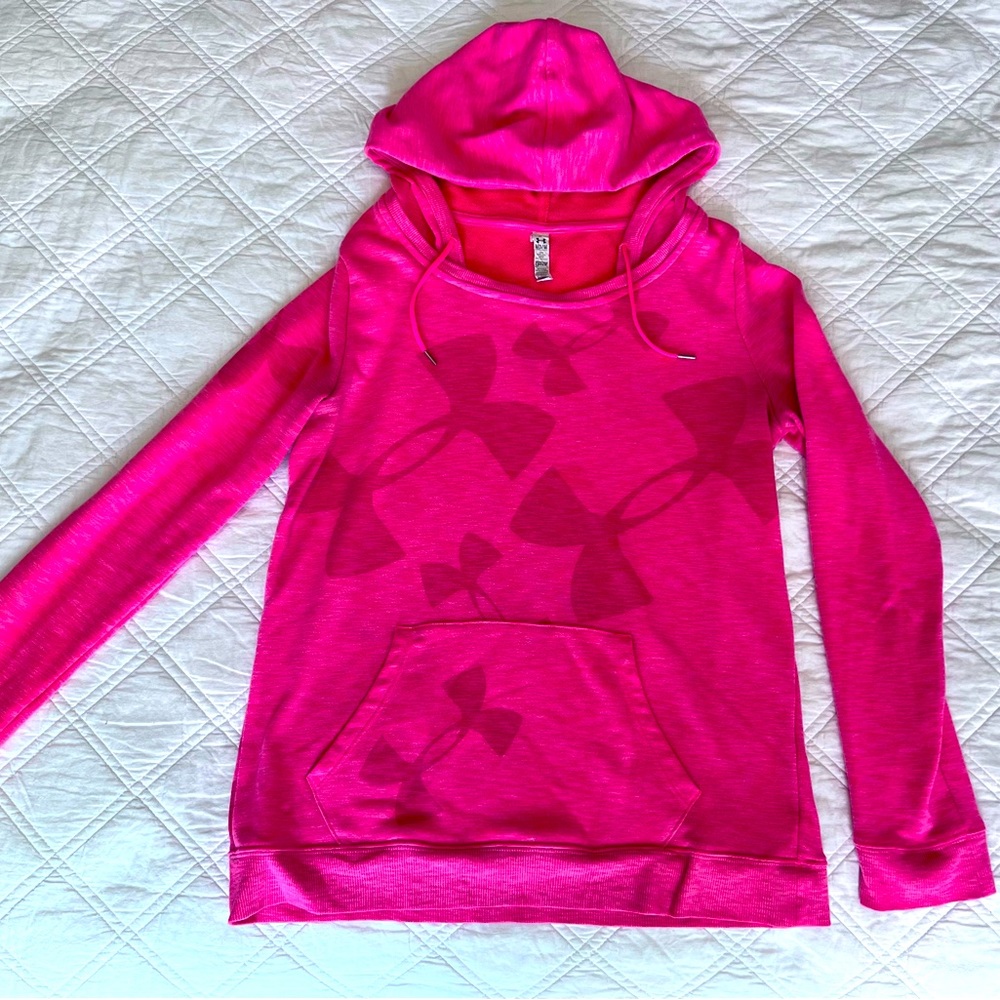 Under Armour size M pink hoodie